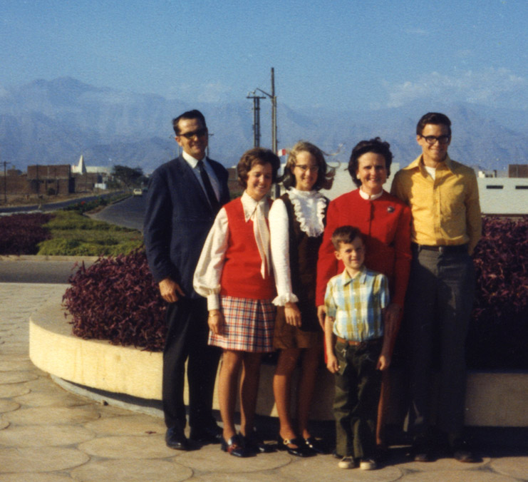 Picture of Janice and family